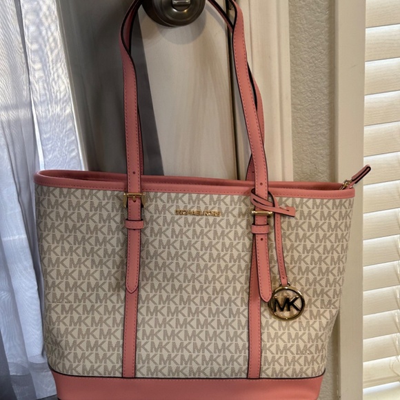 Michael Kors Jet set travel Sm Logo Top Zip Tote Primrose Pink NWT - Picture 16 of 16